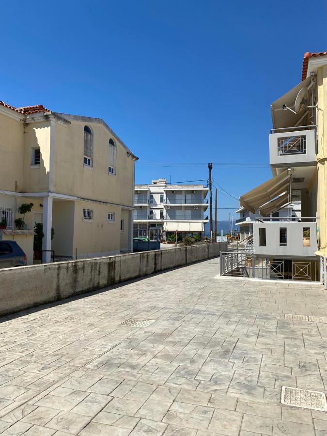 Σουρεαλ Διαμερισμα Δίπλα Στην Πόλη Του Ναυπλίου Apartamento Náuplia Exterior foto
